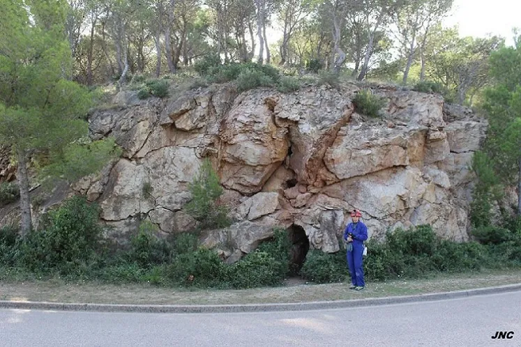 Fotografia de REC DE SA MURTRA, COVA DEL (1 de 5)