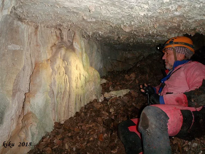 Fotografía de BAC DEL TALLAR, COVA DEL (3 de 4)