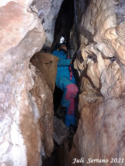 Fotografia de SERRA DEL MAS, COVA SM-16 DE LA (6 de 9)