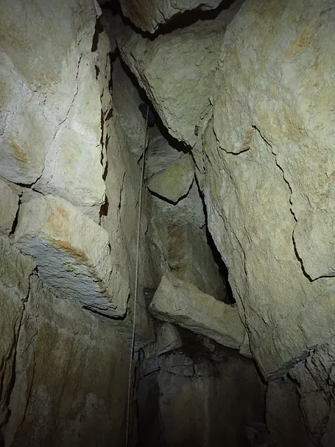 Fotografia de TOSSAL DE CANTACORBS, AVENC DEL (3 de 9)