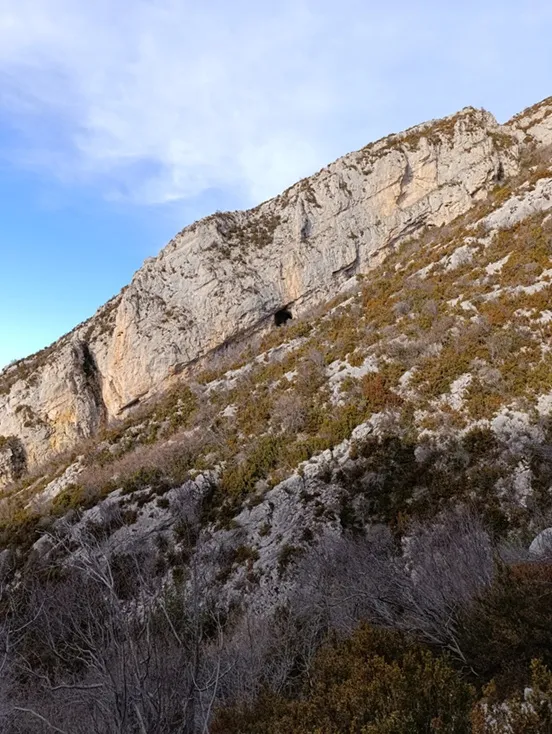 Fotografia de CERNERES, COVA PETITA DE (2 de 3)