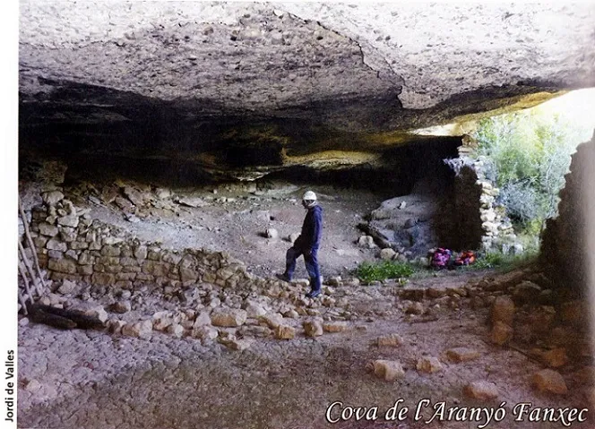 Photograph of ARANYÓ FANXEC, COVA DE L' (1 of 1)