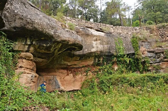 Photograph of FONT DE LA VALL VILARAMÓ, BALMA DE LA (1 of 3)