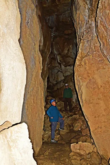Fotografia de TOMBES, FORAT DE LES (3 de 4)