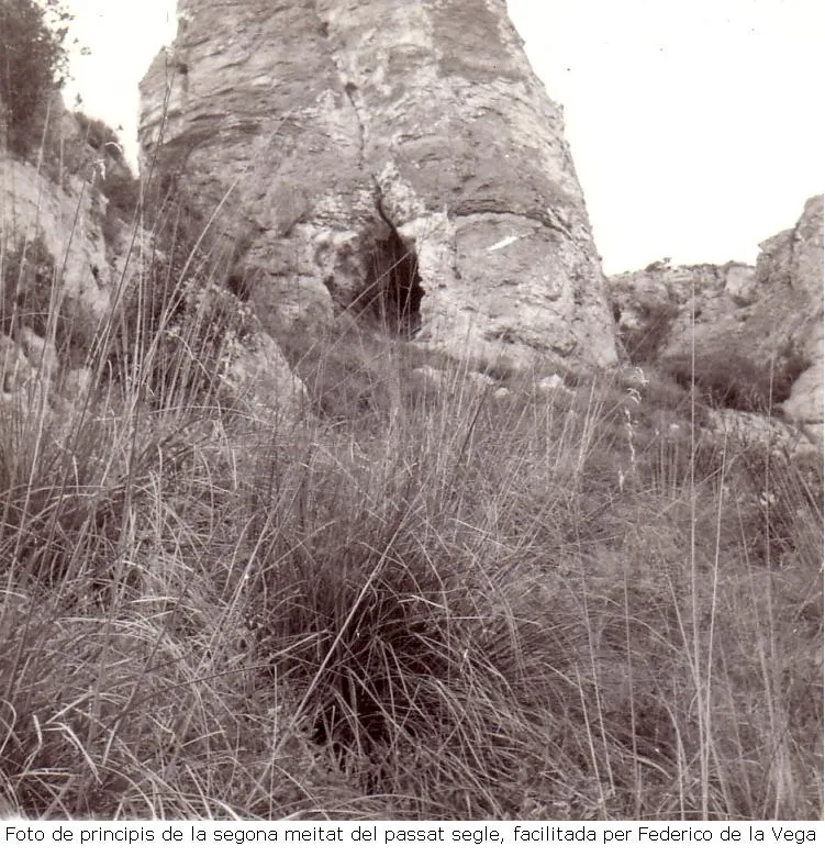 Fotografía de AGULLES,  COVA DE LES (3 de 3)