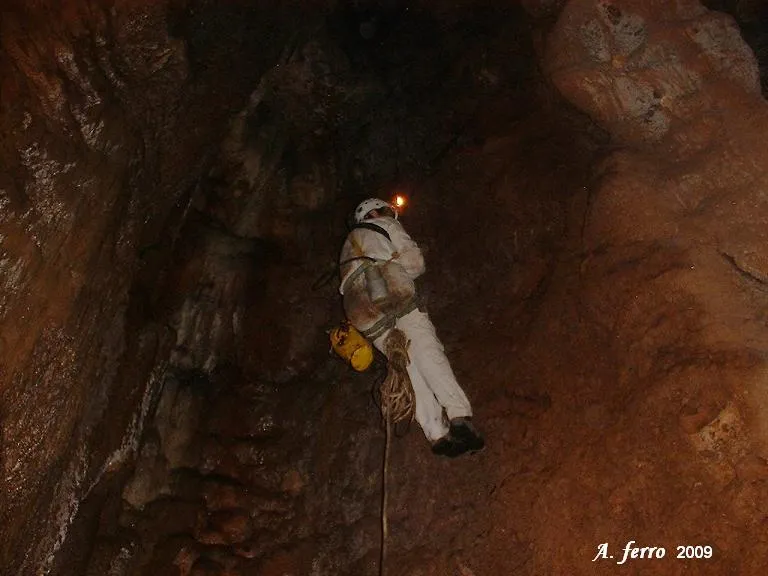 Fotografía de MURONELL, AVENC DEL (2 de 3)