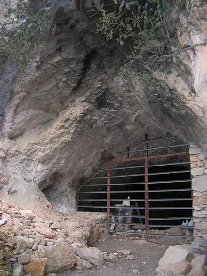 Photograph of ERMITONS, COVA DELS (1 of 6)