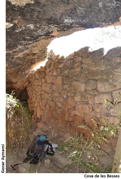 Photograph of BESSES, COVA DE LES (1 of 2)