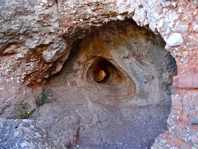Photograph of PUJOL DE LA MATA, FORADADA DEL (4 of 4)