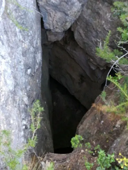 Fotografia de ROCA D'EN BENET, AVENC DE LA (2 de 2)