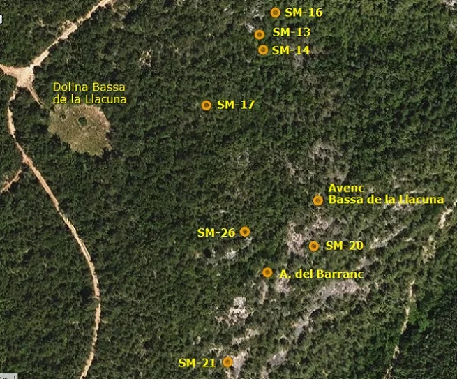 Topografia de SERRA DEL MAS, COVA SM-26 DE LA