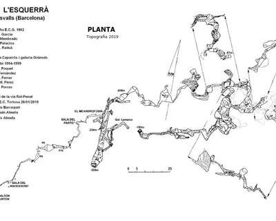 Topografia de Avenc de l'Esquerrà (1 de 27)