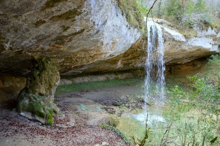 Survey of Bauma del Salt del Bisbe