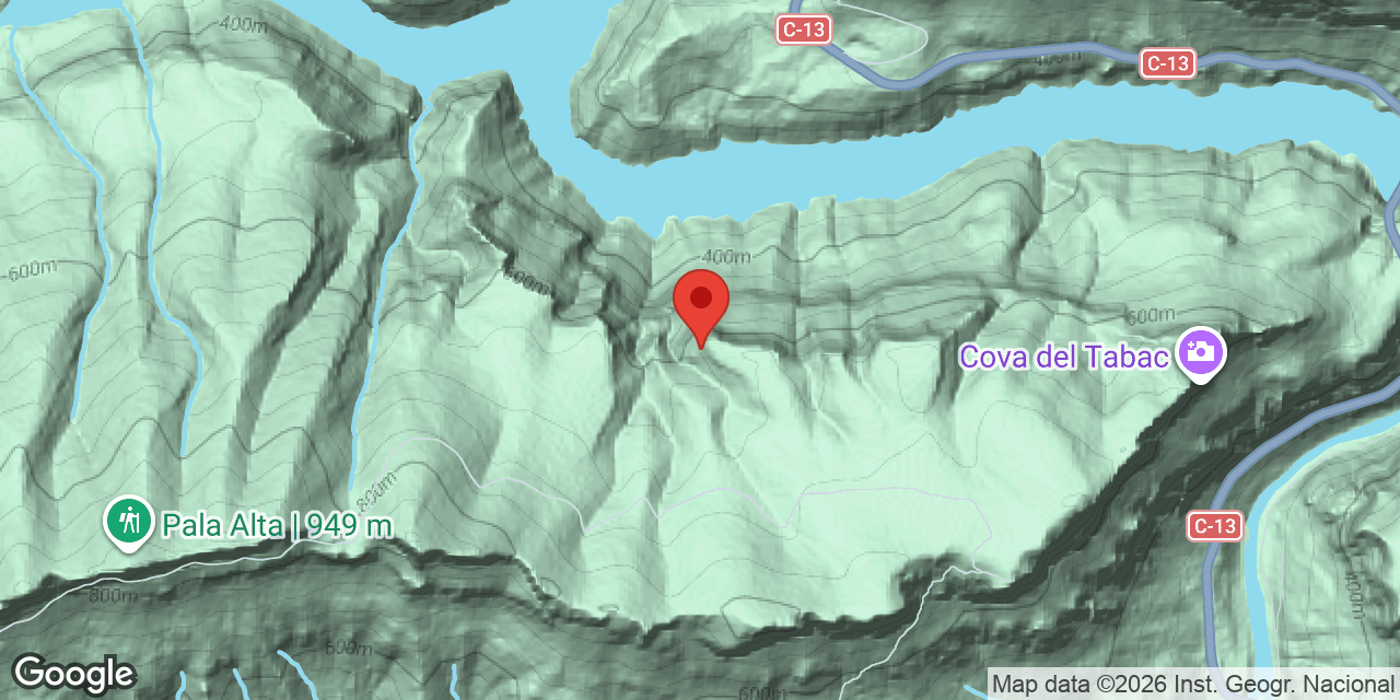 Location map of LLADRE,  COVA DEL